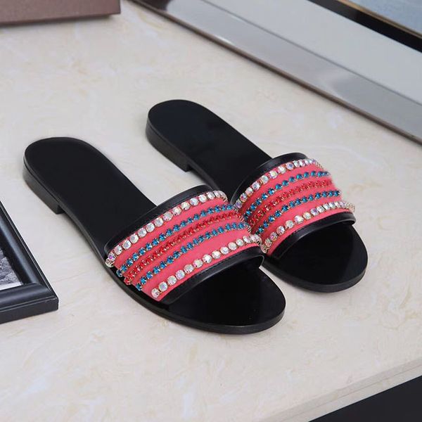

2019 fashion women designer chain slide flat sandals outdoor beach fashion causal rubber flat slippers with box, Black