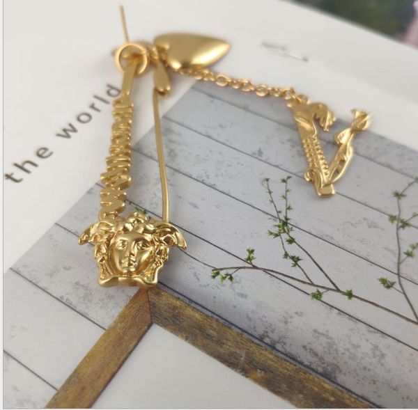 

new style female fashion personality korean brooch seiko head heart brooch, Golden;silver