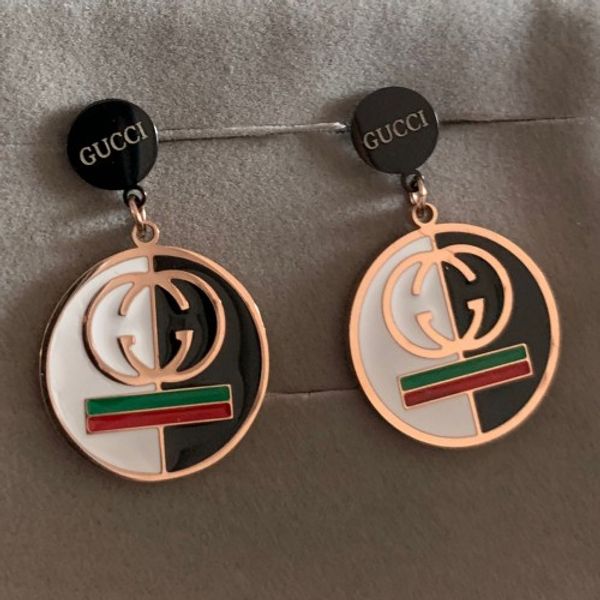 

2019 new deluxe brand de igner large women earring ro e gold filled fa hion brand new tyle green red letter circle dangle for girl gift