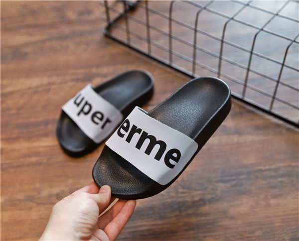 

kid designer flip flop luxury slipper fashion boys luxury slipper girl teen shoes 2019 summer hip new brand 3 colors slipper casual, Black;grey