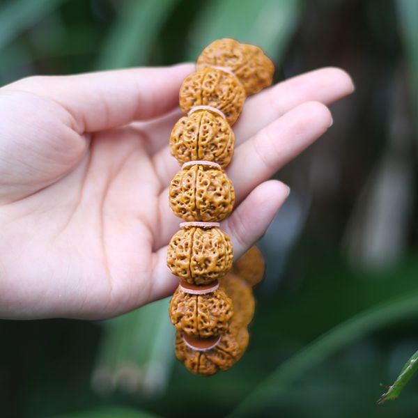 

a peach blossom boutique nepal five or six flap rosary bracelet wholesale beehive king kong bodhi bracelets beads man playing, Black