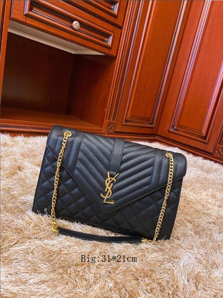 

2020 fashionable lady fashion style street snap envelope bag classic must-have handbag cross-body bag hardware size: 31*21 cm /samll 24 cm