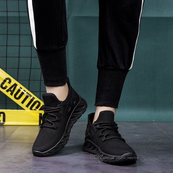 

2020 fashion men shoes mesh breathable sneakers walking male footwear new comfortable lightweight running shoes h202030200443-54, White;red