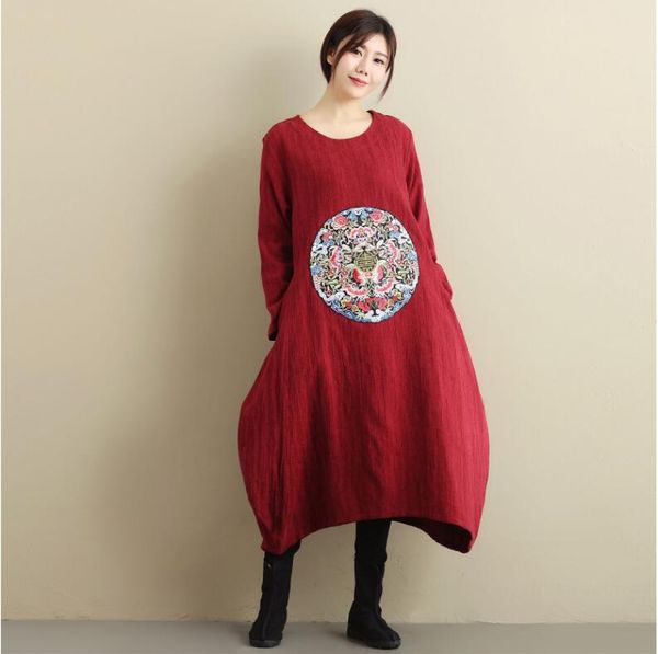 Baumwolle Leinen Freizeit bequeme Kleidung Chinesischen Stil Retro besticktes Kleid Herbst Winter langärmeliges rundes lockeres Kleid