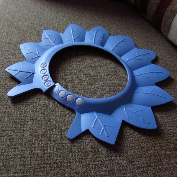 

adjustable baby shower cap for shampooing shading haircutting soft and flexible visor protective leaf hat childshampoo caps