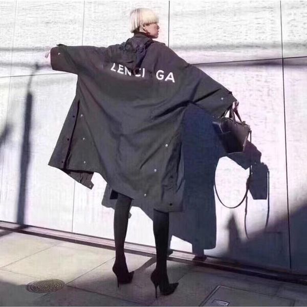 

роскошный европейский письмо логотип длинный тренч пальто ретро улица удобные свободные мужчины и женщины пара черный ветрозащитный куртка п, Tan;black