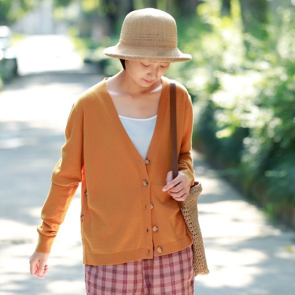 

a thin woolen sweater loosens the sweater easily, Black