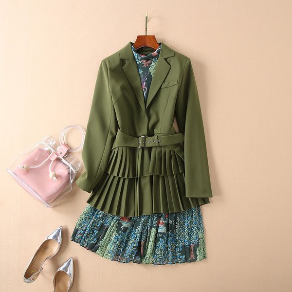 

european and american women's 2018 winter clothing new green coat with long sleeves and pleats deer print dress two-piece, Black;gray