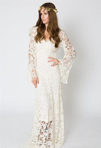 Abiti da sposa Bohemian Beach maniche lunghe 2020 scollo a V profondo BELL SLEEVE PIZZO Abito da sposa Hippie all'uncinetto Lunghezza pavimento Boho Abiti da sposa