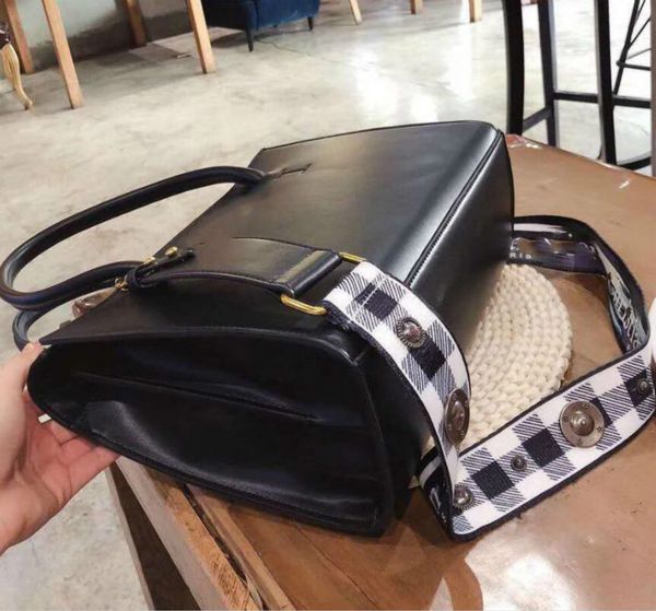 

designer wowomen handbag luxury lady crossbody shoulder bags plain style formal hand bag office worker