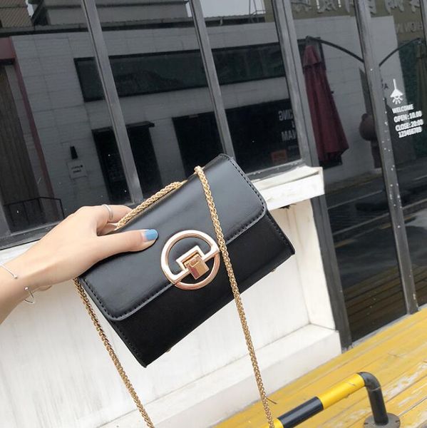 

2019 new fashion brand female bag Korean version of fashion single shoulder diagonal cross bag hot chain small square bag wholesale