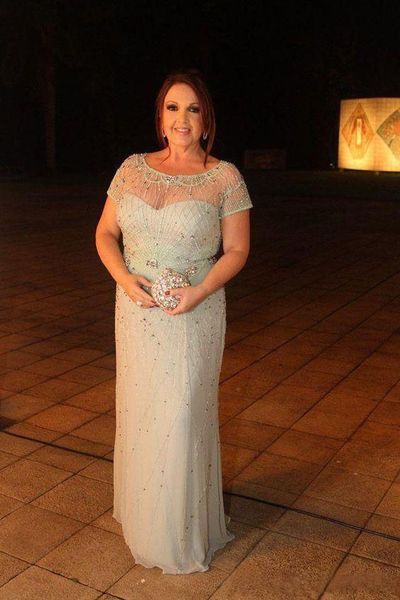 

sexy sheer шеи платья матери невесты с коротким рукавом бисероплетения матери для свадьбы длиной до пола женщины вечернее платье пром платья, Black;red