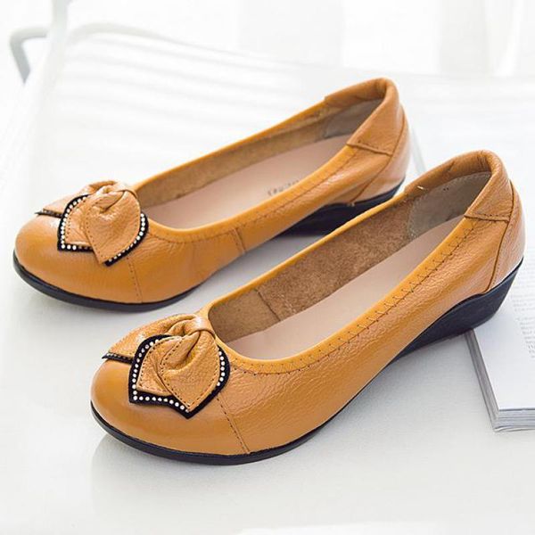 

women crystal flower genuine leather single shoes round toe flat loafers ladies moccasins slip on comfortable shallow boat shoes, Black