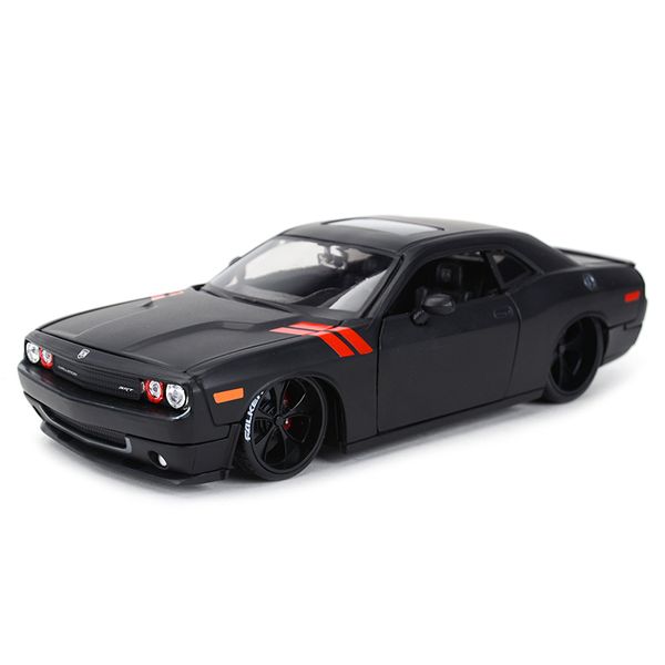 

maisto 1: 24 2008 dodge challenger спортивный автомобиль статическое моделирование литья под давлением сплава модель автомобиля