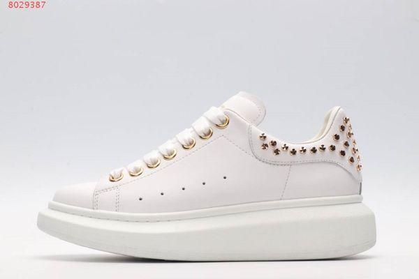 

Star with money Rivet leather small white shoes Men and women Sports casual shoes lace-up The bottom of the sponge