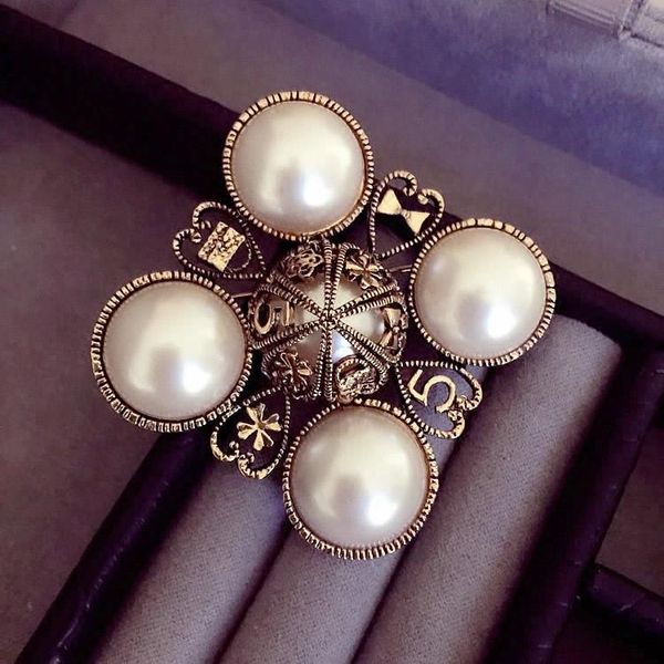 

number 5 pearl brooch pins broach brooches women sweater dress vintage famous luxury designer jewelry lapel pin camisas mujer, Gray