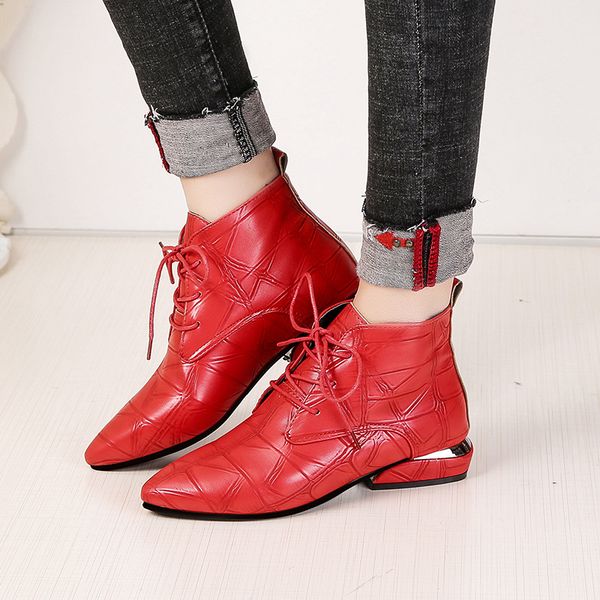 

2019 new female british wind pointed low heel plus velvet lace boots tide, Black