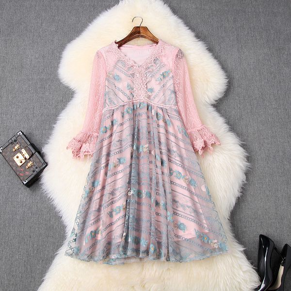 

spring 2020 for european and american women's wear embroidery lace horn seven - minute sleeve v collar fashion dress, Black;gray