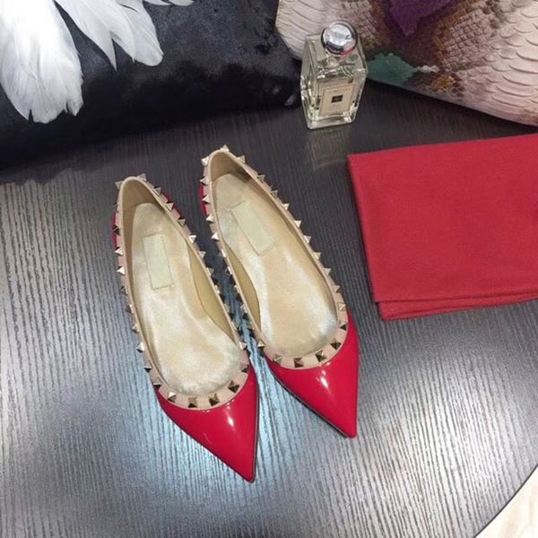 

2019 fashion ladies rivet flat shoes fashion ladies leather shoes size 35-39 bridal shoes original box, Black