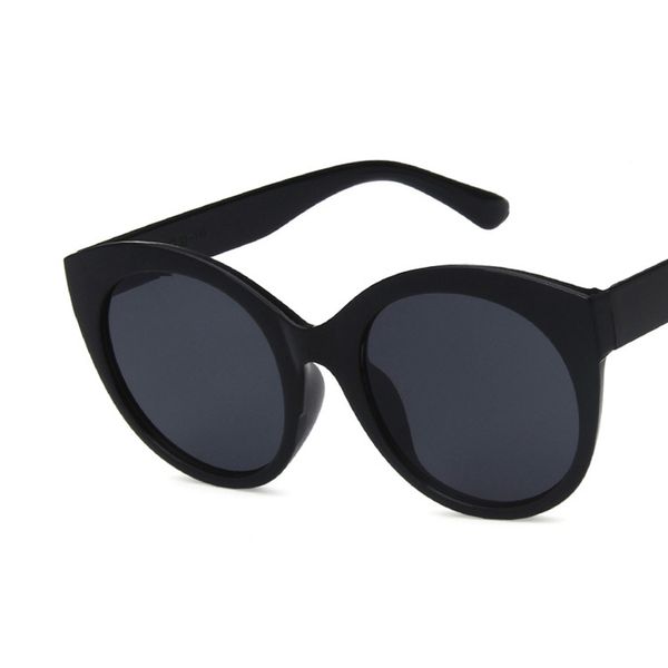 

dcm retro classic sunglasses women oval shape fashion ladies brand designer sun glasses oculos de sol feminino, White;black