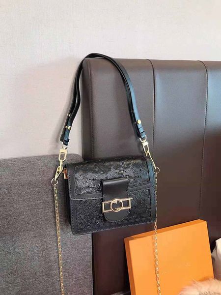 

одного плеа ведѬа ђмки женина ђмка из нађѬалной кожи ђмки новй 2019 мода joker