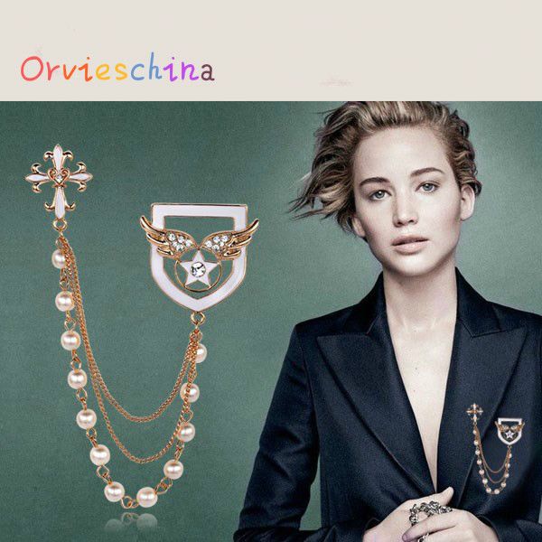 

2020 designer brooch starry sky brooch angel wing palace cross tassel pearl pin badge chain jewelry, Gray