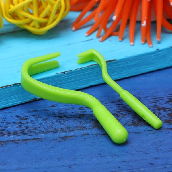 

10pcs fleas lice twister hook tool remover plastic portable horse human pet cat dog pet supplies tick remover tool