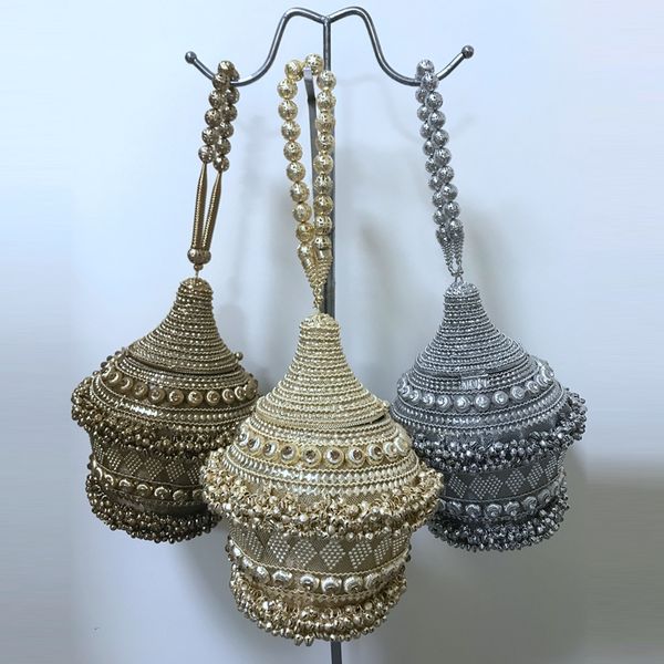 

doyutig vintage design hand-made metal handbag women little bell wedding clutches female diamond evening bag f750