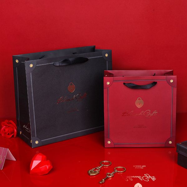borsa regalo con manico in carta per San Valentino rosso nero di alta qualità dolce amato Borsa per accessori per lo shopping creativa forniture per matrimoni