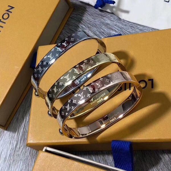 

Fa hion jewelry de giner women bangle cla ic letter charm bracelet bangle letter buckle bracelet new tyle bracelet