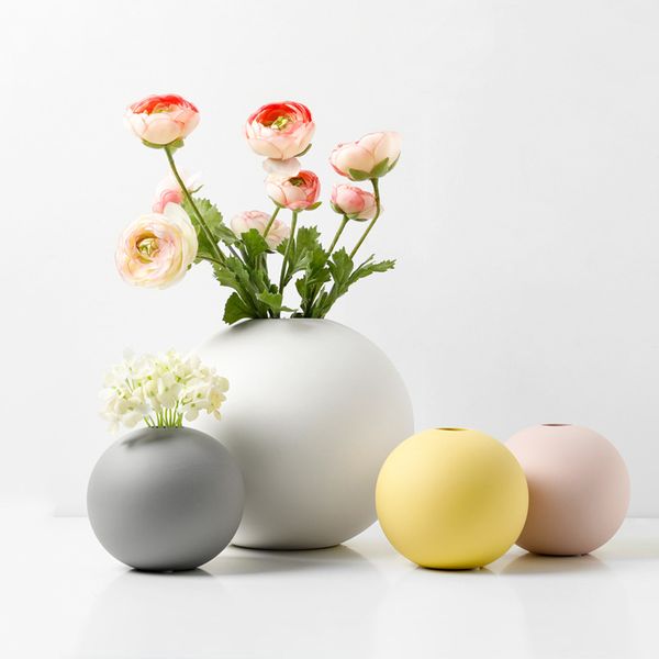 

creative europe ceramic vase crafts artwork round flower vase ornaments plant holder home decoration accessories wedding gifts