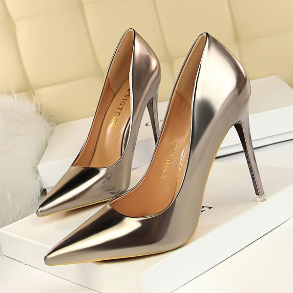 

yalnn fashion metal high hell pumps women shoes high heels shallow pointed toe daily shoes heels women pumps for ladies, Black