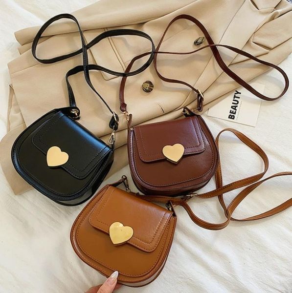 

2020 ladies messenger bag net red love single shoulder messenger pu leather female bag korean version of the small fragrance
