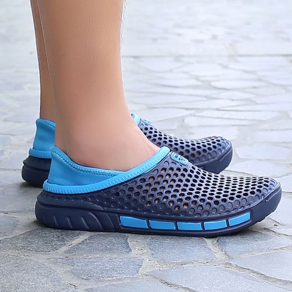 

summer men's slippers indoor outdoor sports overshoes slippers non-slip shoes beach walk large size casual shoes men chinelo a40, Black