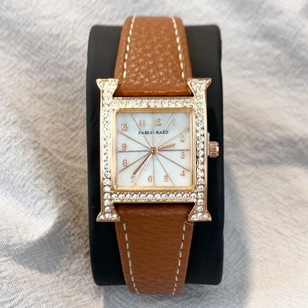 

2020 special design luxury watch high-grade brand new models diamond fashion lady dress watch jewelry women watch fashion clock, Slivery;brown