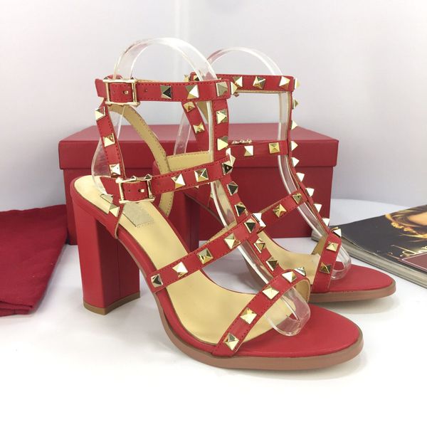 

2019 latest fashion designer women's high heel wedding shoes ladies high heels nude color fashion rivet high heel bride shoes size 35-4, Black