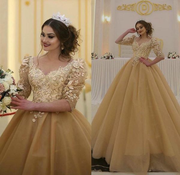 Principessa Oro Abiti Quinceanera 2020 Sweetheart Top Pizzo Gonfi Abiti da ballo Eleganti Abiti da sera formale Impero arabo Sweet 16 Dress 2020