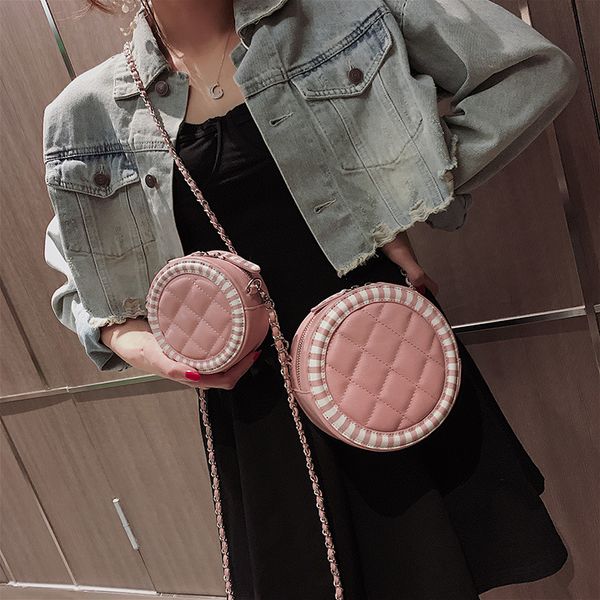 

2019 spring and summer new size rhomboid embroidered women's bag chic chain slanted small circle on one shoulde