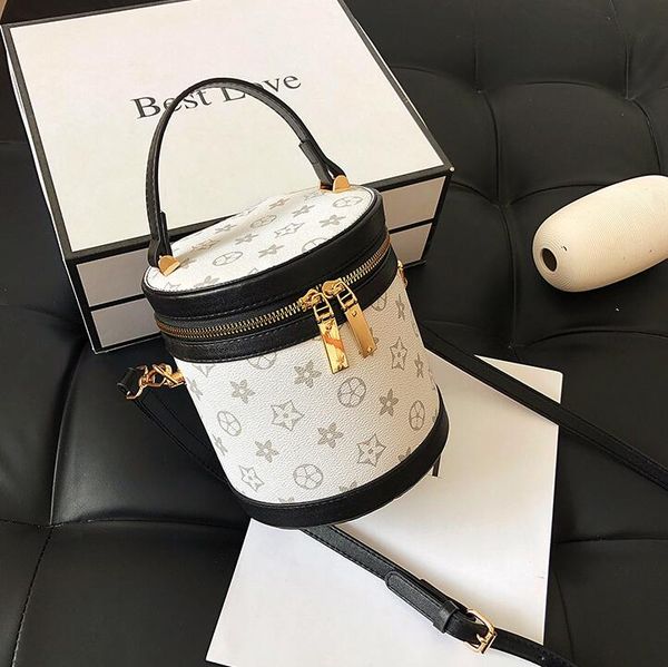 

2020 new fashion senior shoulder bags crossbody women handbag ins personality bucket bag lady round bag
