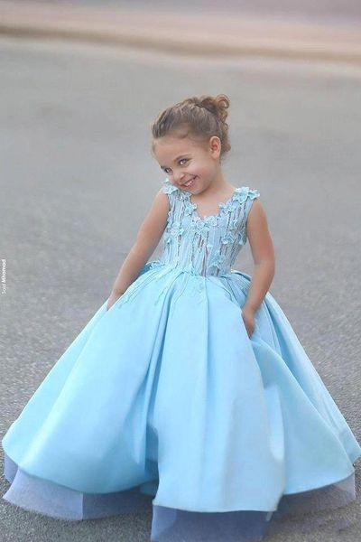 2020 Quente Lindo Céu Azul Flor Meninas Vestidos Lace 3D Appliques Piso Comprimento Piso Mãe e Filha Primeira Comunhão Girls Pageant Vestidos