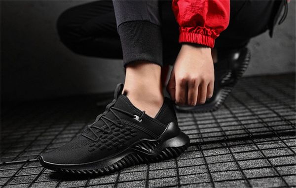 

2019 горячая распродажа мода дизайнер обуви тройная с кедами круто подошва сшивание диких четырецвет кроссовки мужчины кроссовки открытый об