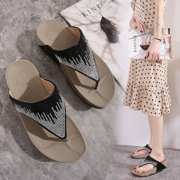 

rubber flip flops on a wedge thin heels beach shoes glitter slides womens slippers outdoor platform pantofle med hawaiian sabot, Black