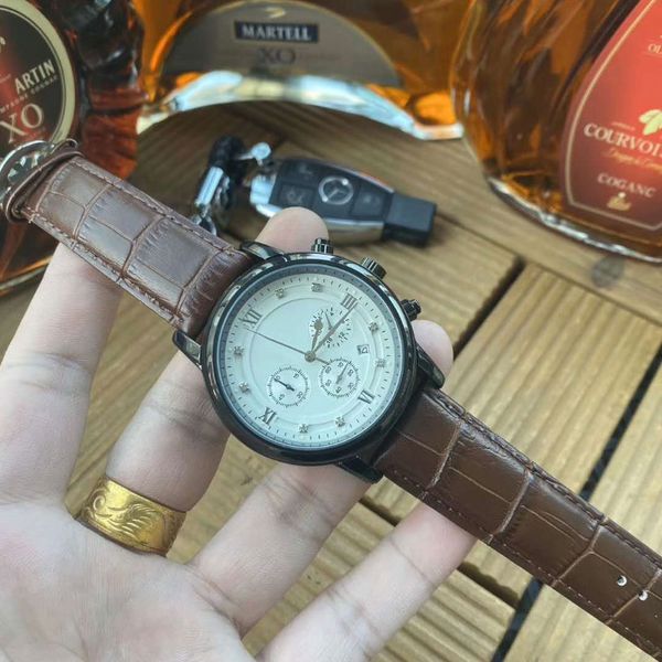 

2019 special brand new women watch fashion casual clock big dial man wristwatches luxury watches lovers lady classic satch, Slivery;brown