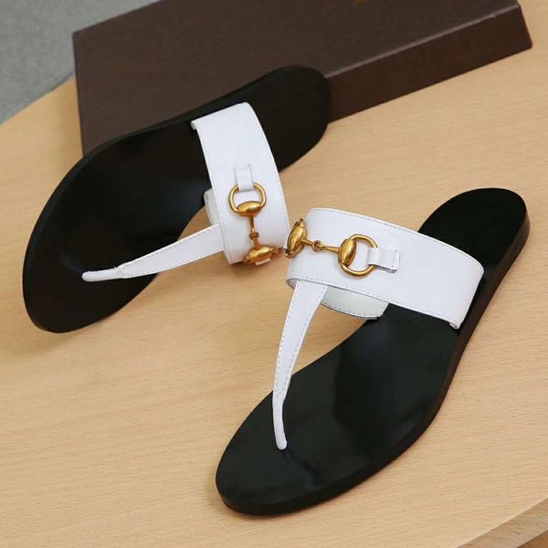 

2020 the excellent designer of the new flat heel slipper design star is the same size 35-45, Black