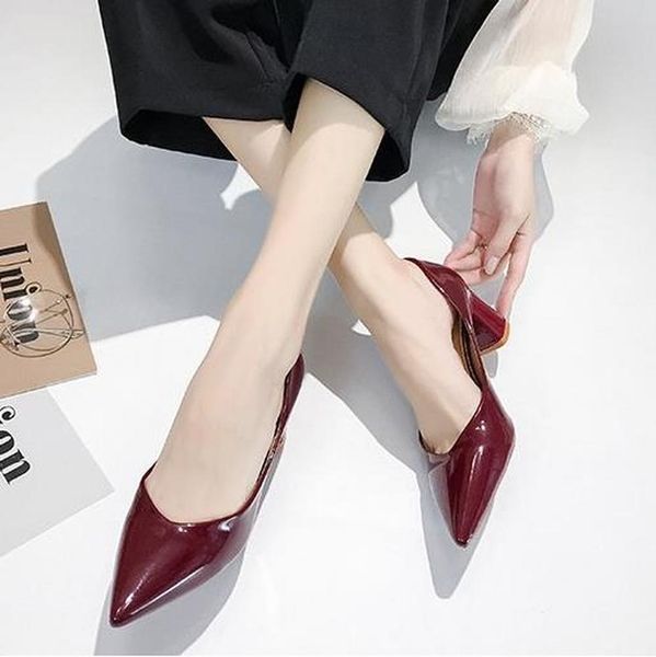 

european style girl high heels female 2019 spring new women pumps wild pointed shallow mouth thick with single shoes work shoes, Black