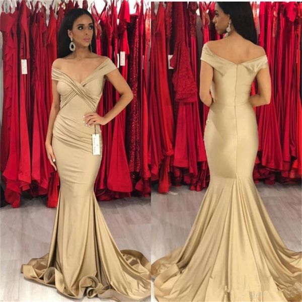 Champagner Gold Lange Brautjungfernkleider 2020 Modernes schulterfreies sexy Meerjungfrau-Junior-Garten-Hochzeitsgast-Partykleid im Freien