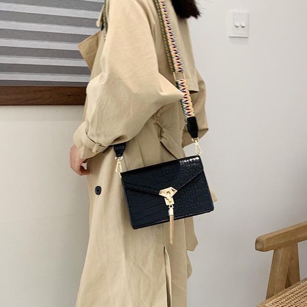 

2020 new women shoulder bag casual solid flap leather wild tassel shoulder bags messenger bag vintage crocodile pattern handbags
