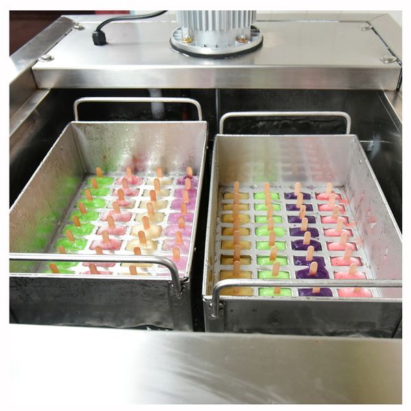 Cucina commerciale 2 stampi per il ghiacciolo che producono meccanismo Lollipop Pop Candy Maker con 2 set di stampi