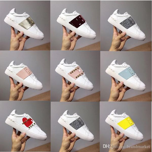 

Удобная повседневная обувь Мужская и женская кроссовки на плоской подошве из смешанных цветов красно-желтого цвета с серебряными шипами и белой дизайнерской обувью Размер США 5-12