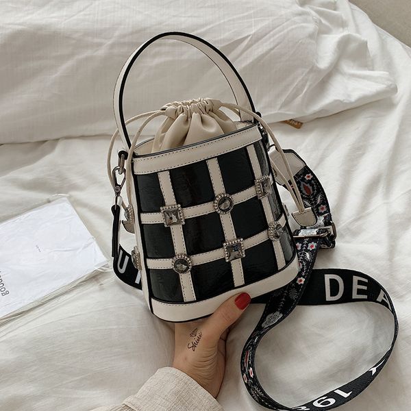 

2019 new trendy plaid oblique span bag sweet girl fashion 100 small bags
